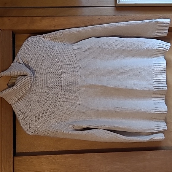 4pc Bundle - Picture 11 of 13